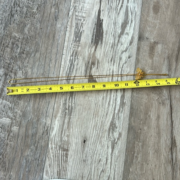 Vintage gold butterfly necklace - Picture 2 of 3